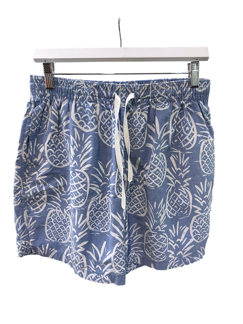 Chubbies Pineapple Print Swim Shorts Men’s XS Blue White